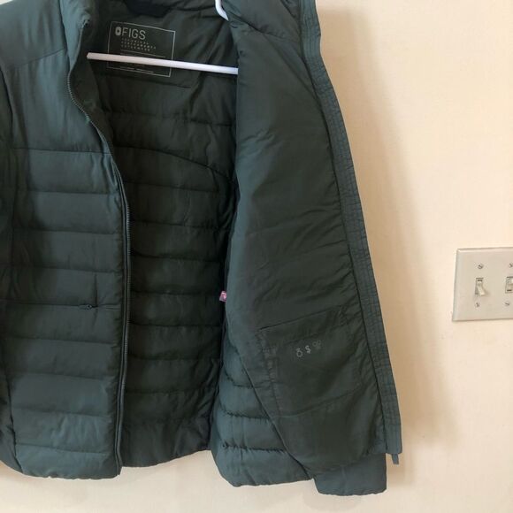Figs On Shift Packable Puffer Jacket NWOT - Picture 5 of 7